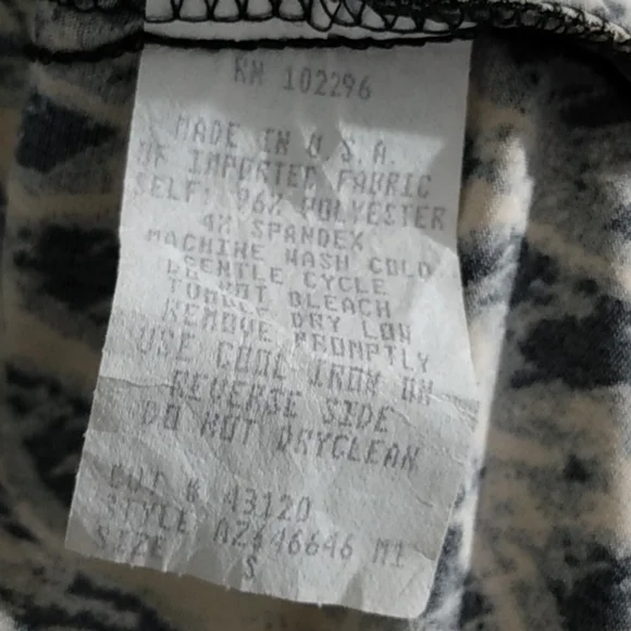 Ladies Connected Apparel Black/Gold Top Size Small - Picture 6 of 6